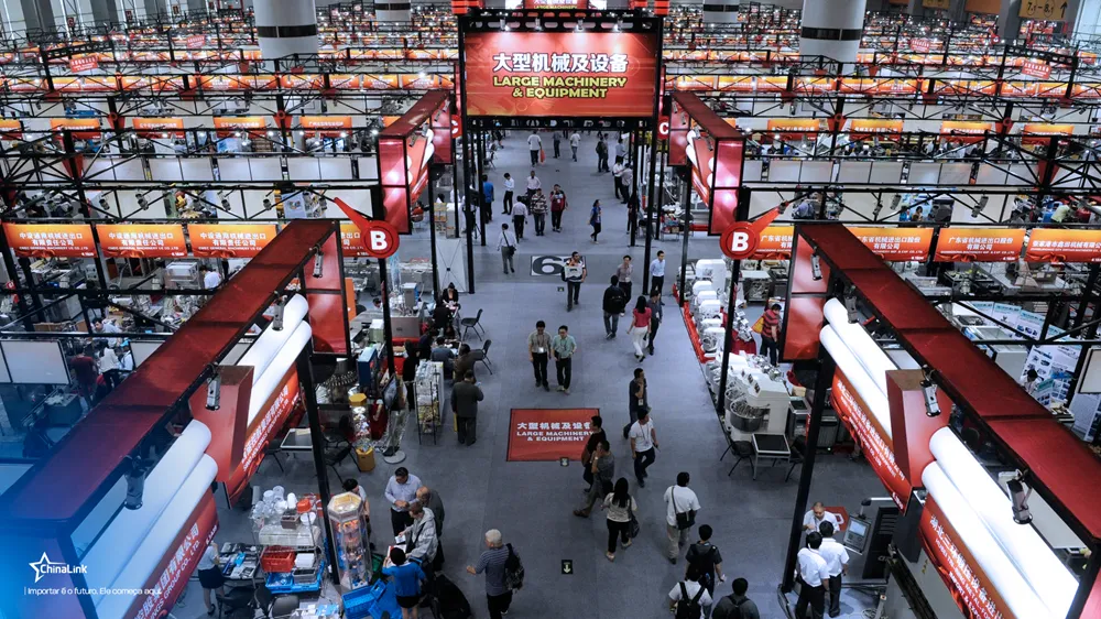 Interior do pavilhão da Canton Fair