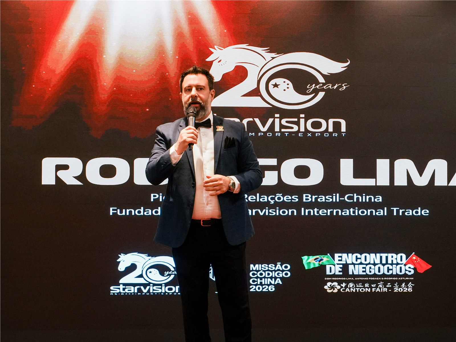 Rodrigo Lima no palco do Marriott Tianhe em Guangzhou